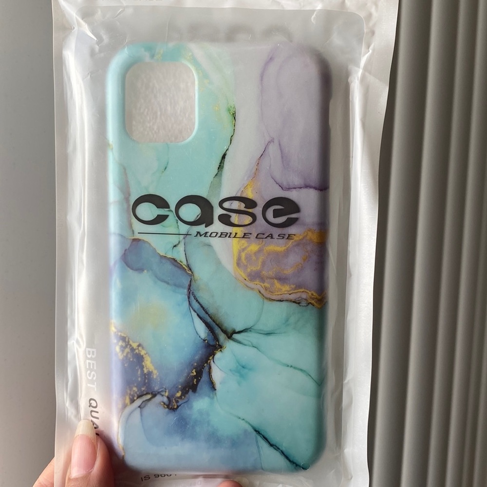 NWT IPHONE 11 phone case